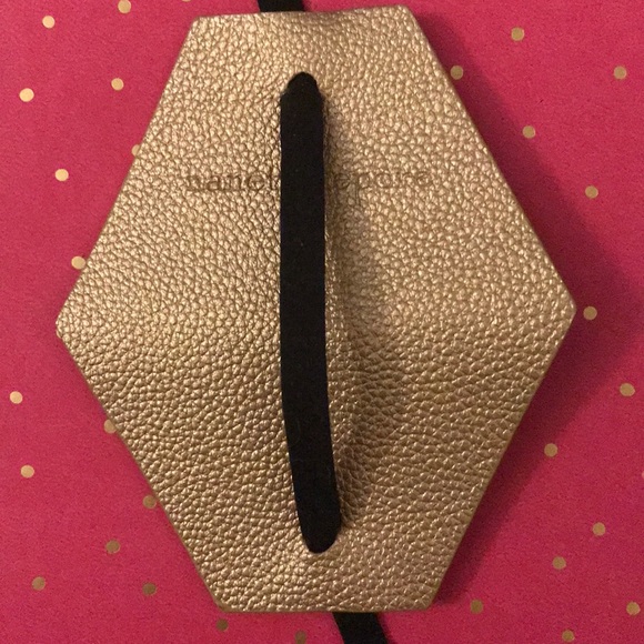 👌🎁STOCKING STUFFER! Nanette Lapore“Cable-Wraps” - Picture 8 of 8